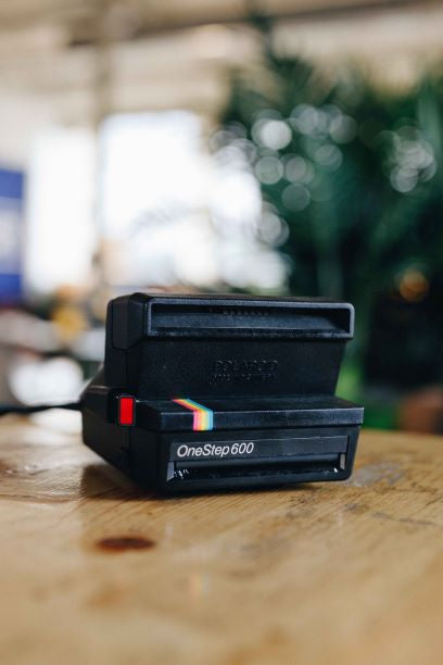 Polaroid Onestep 600 – Sinagcameras