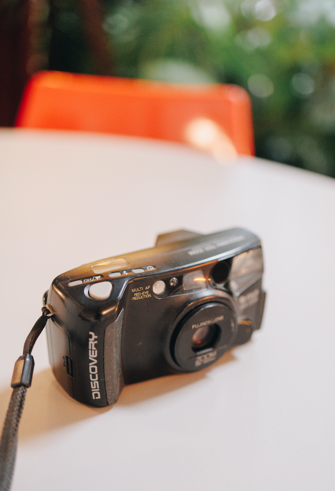 35mm Film Fuji 975 Zoom FUJI Discovery 1000 Zoom 35mm Film Camera