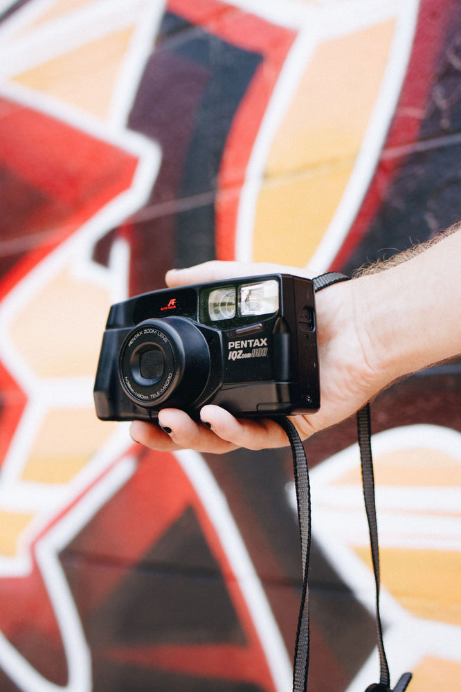 Pentax IQ Zoom 900