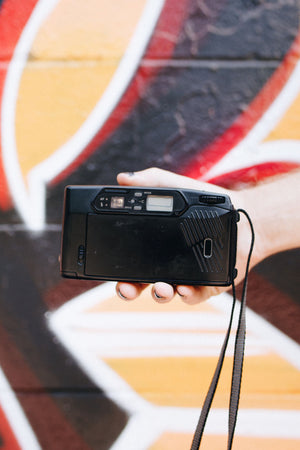 Pentax IQ Zoom 900