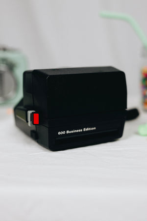 
            
                Load image into Gallery viewer, Polaroid 600 Business Edition
            
        