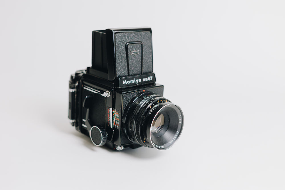 
            
                Load image into Gallery viewer, Mamiya RB67 with 127mm F/3.8 Lens
            
        