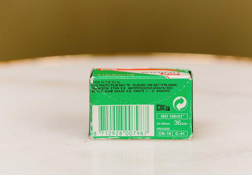
            
                Load image into Gallery viewer, Fujifilm Superia 100
            
        